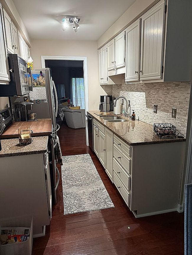Image of 828 Fairways Dr
