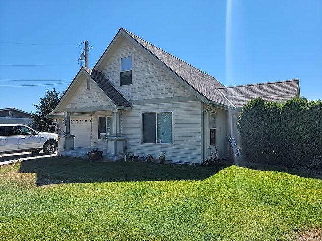 Photo of 1519 Springwater Ave, Wenatchee, WA