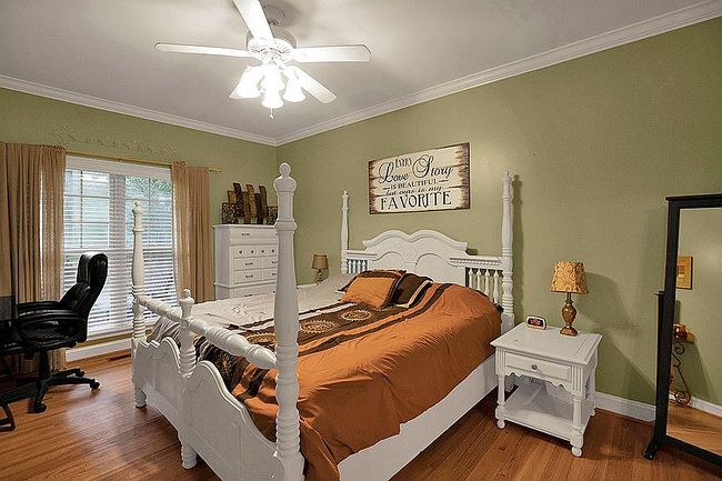 Image of 223 Pine Hill Dr