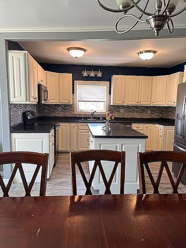 Additional photo 1 of property located at 1812 Story Ave