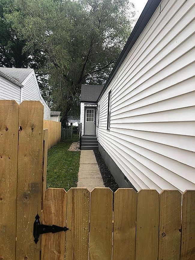 Additional photo 3 of property located at 2811 Griffiths Ave