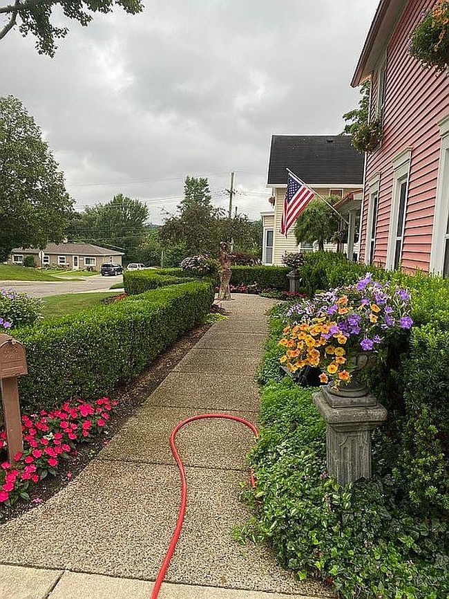 Photo of 209 Hickory St, Milford, MI