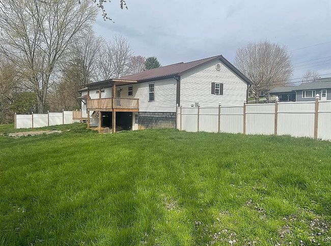 Image of 401 Brandon Ave