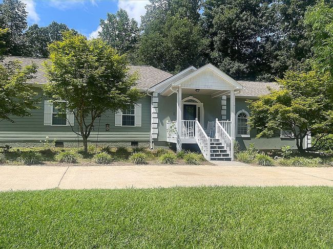 Photo of 225 Meadowcliff Trl, Carrollton, GA