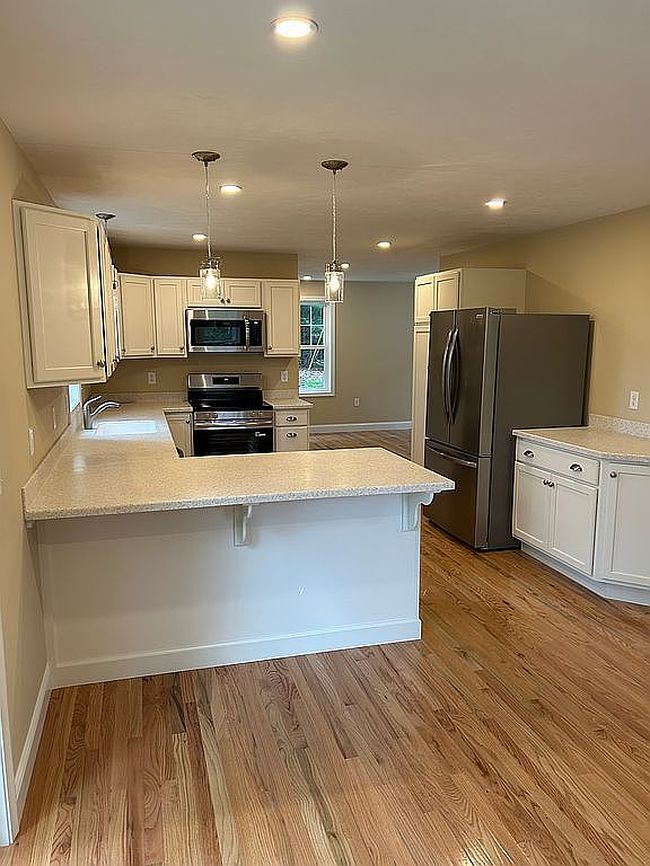 Photo of 18 Columbine Rd, Mansfield, MA