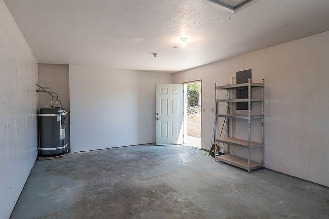 Photo of 416 Corona Loop Rd, Roseburg, OR