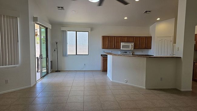 Additional photo 3 of property located at 16813 W Sharon Dr