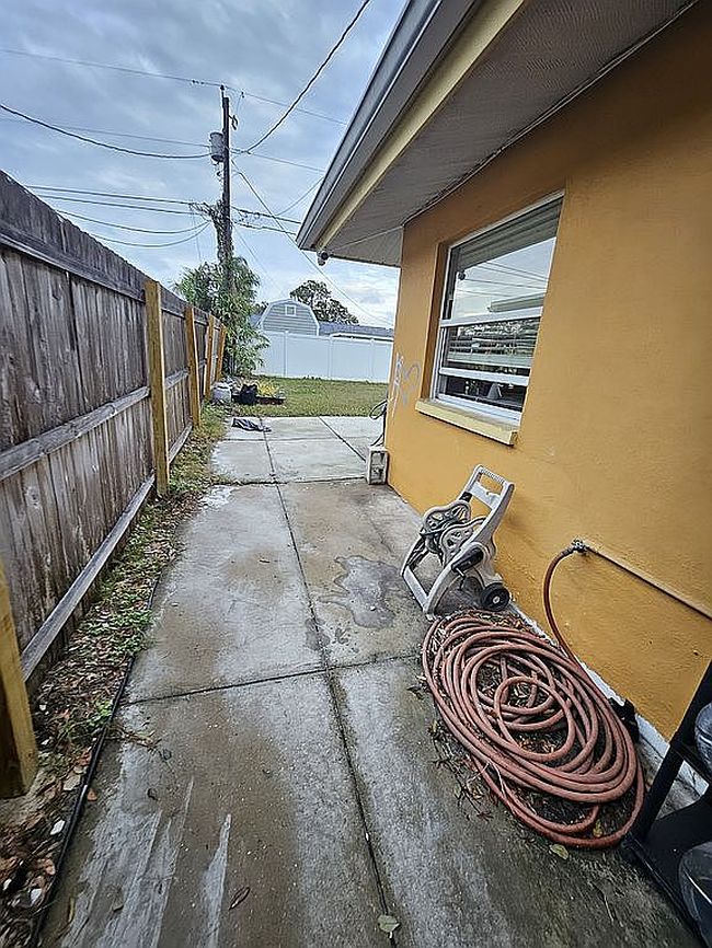 Image of 493 Shore Dr