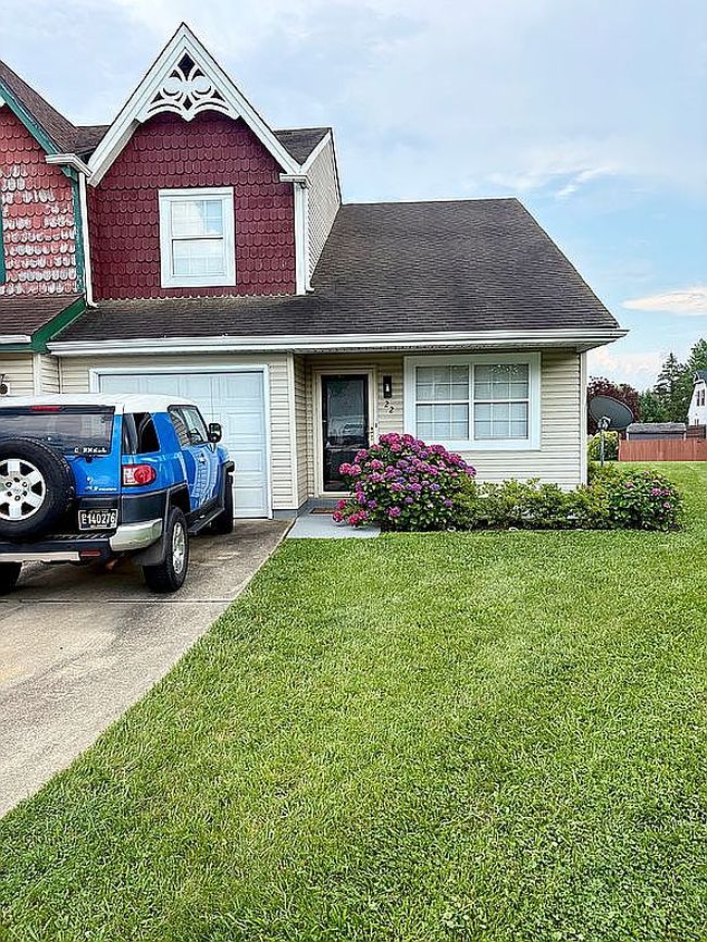 Photo of 22 Blyth Ct, New Castle, DE