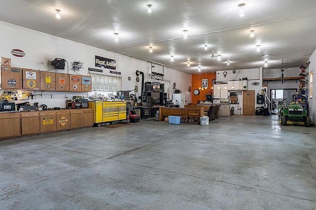 Photo of 2624 285th Ave, De Witt, IA