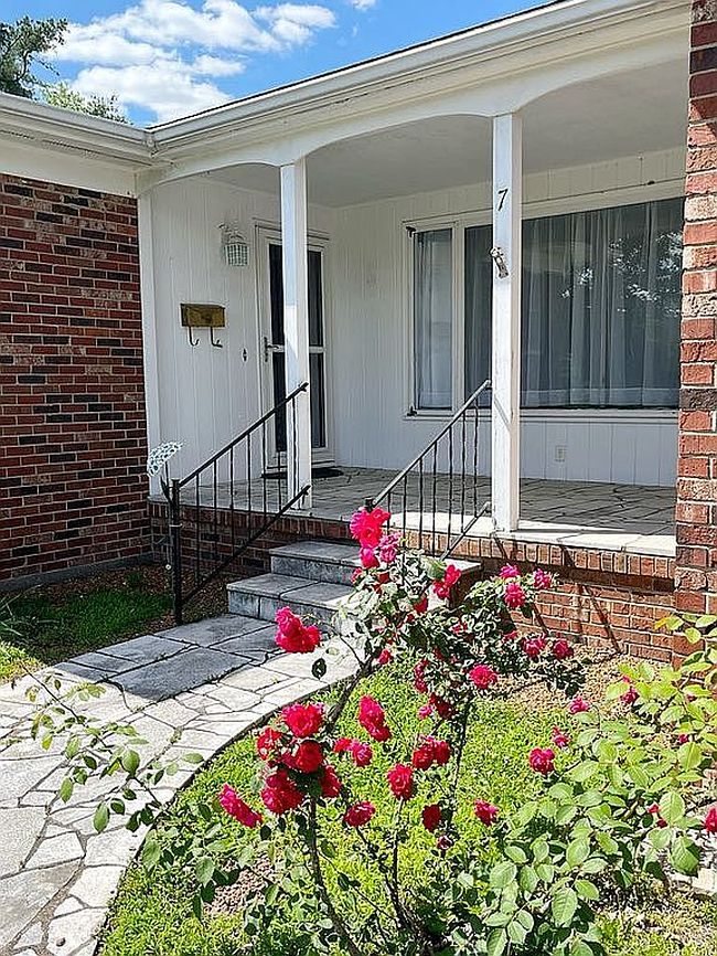Image of 7 Crestview Dr