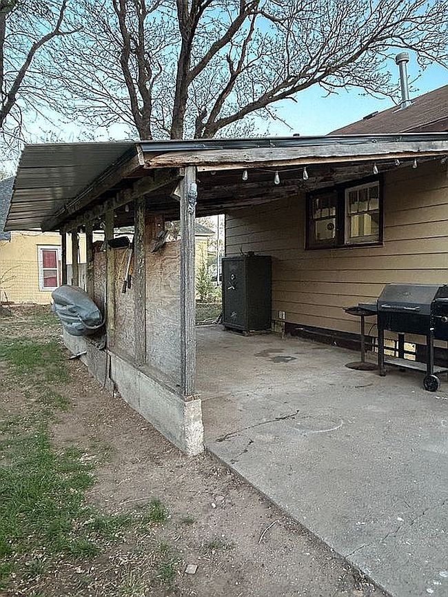 Photo of 306 E Avenue D, Syracuse, KS