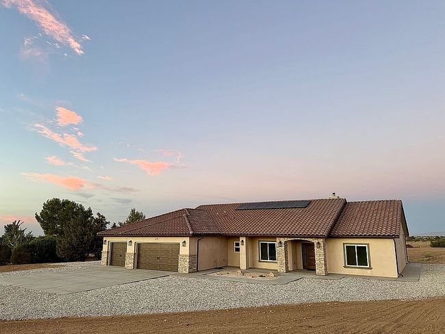 Photo of 5021 Chelsea St, Phelan, CA