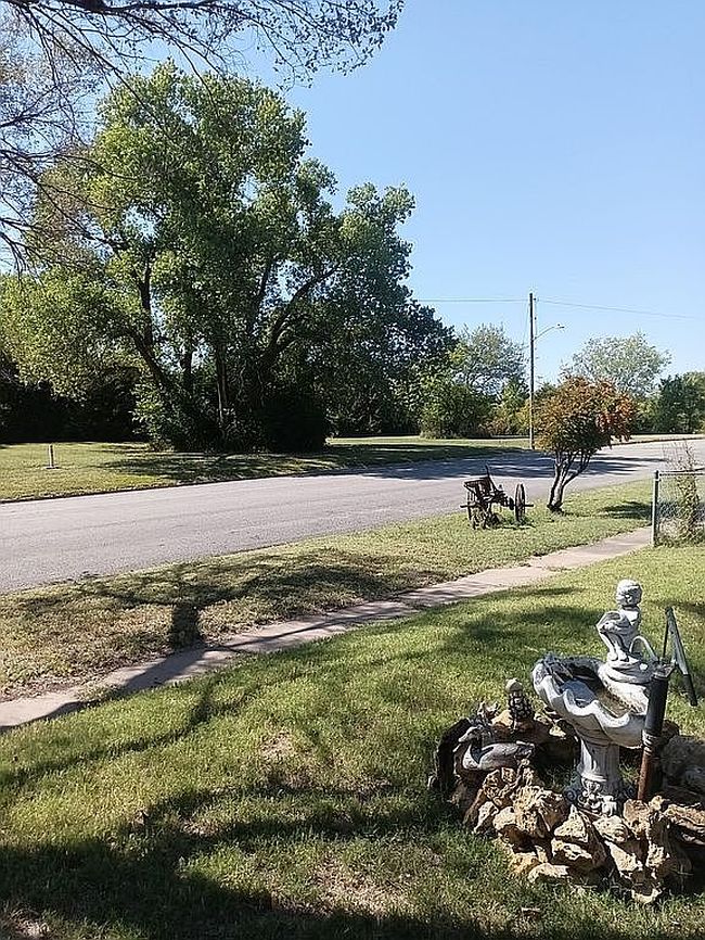 Image of 310 W Marshall Ave