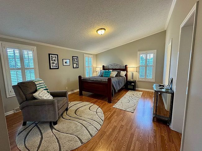 Photo of 539 Dove Trl, Hendersonville, NC