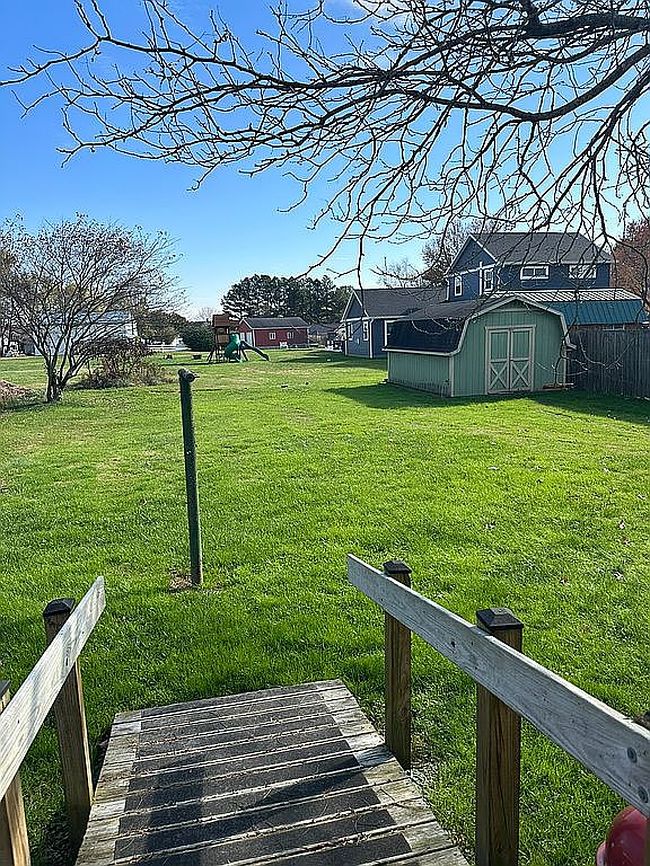 Photo of 405 Oakwood Ave, Williamstown, WV