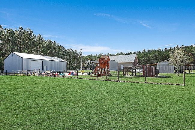 Image of 23748 Hutchinson Rd