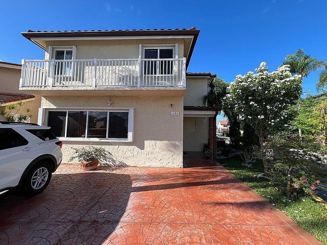 Photo of 1084 Sw 135th Pl, Miami, FL