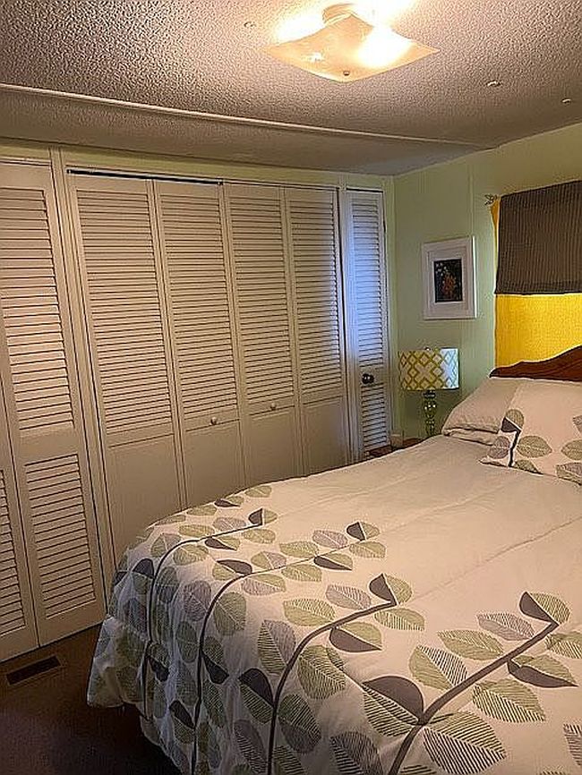 Image of 410 Peace Ln