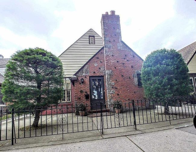 Image of 25-45 90th St