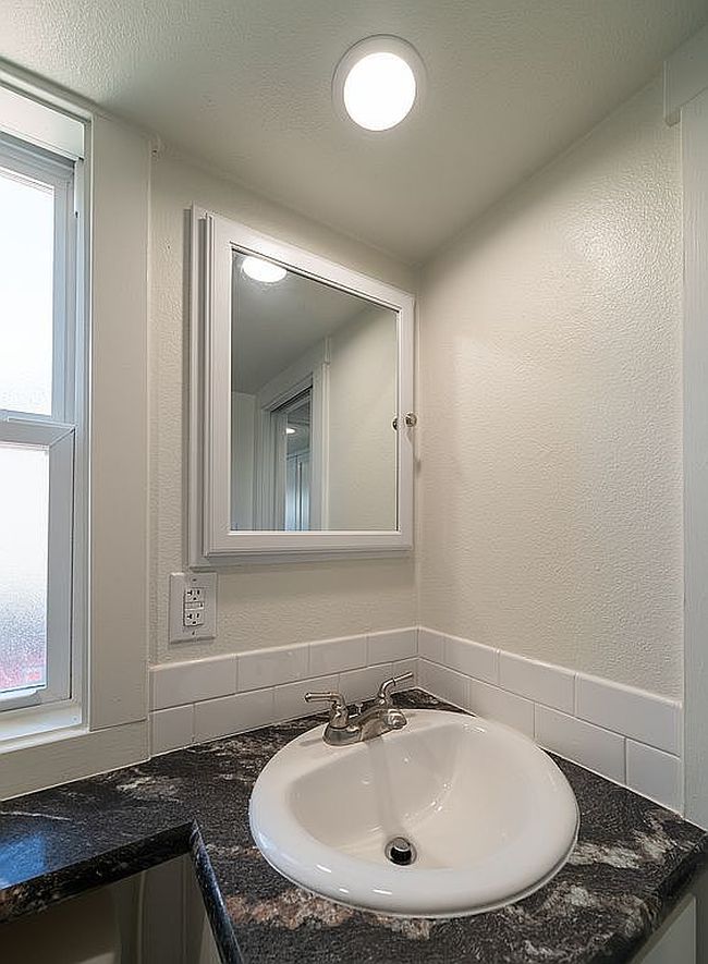 Additional photo 3 of property located at 8207 Canoga Ave Unit 26