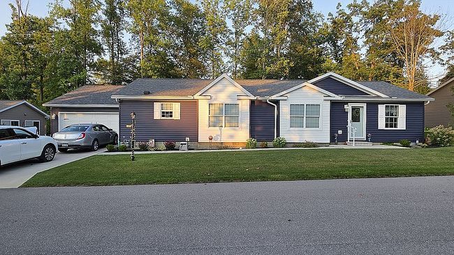 Photo of 5509 Champagne Ctr, Girard, PA