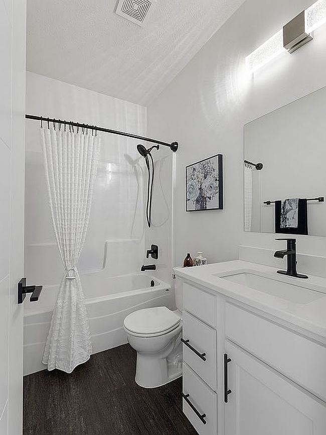 Image of 1000 N 104th St