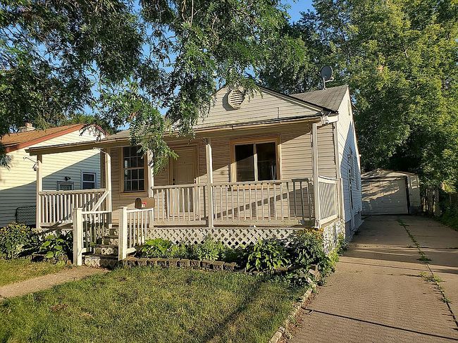 Photo of 255 W Rutgers Ave, Pontiac, MI