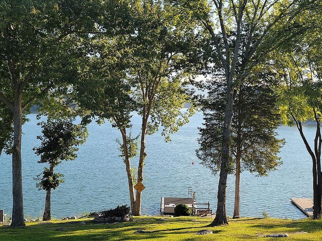 Photo of 239 Cliffside Dr, La Follette, TN