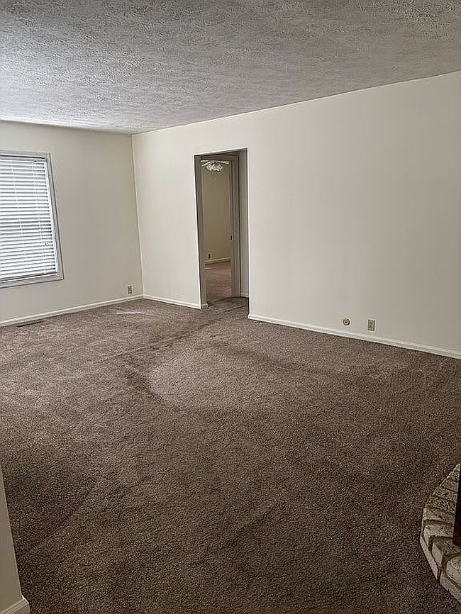 Photo of 4328 Rutgers Dr, Anderson, IN