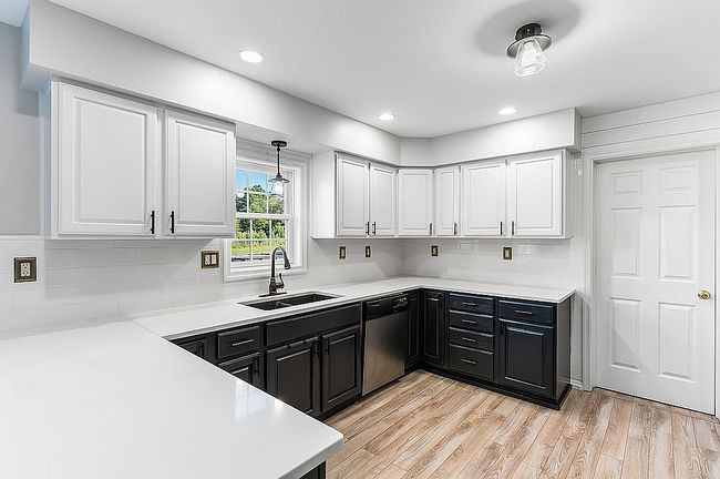 Photo of 11014 Mexico Farms Rd Se, Cumberland, MD