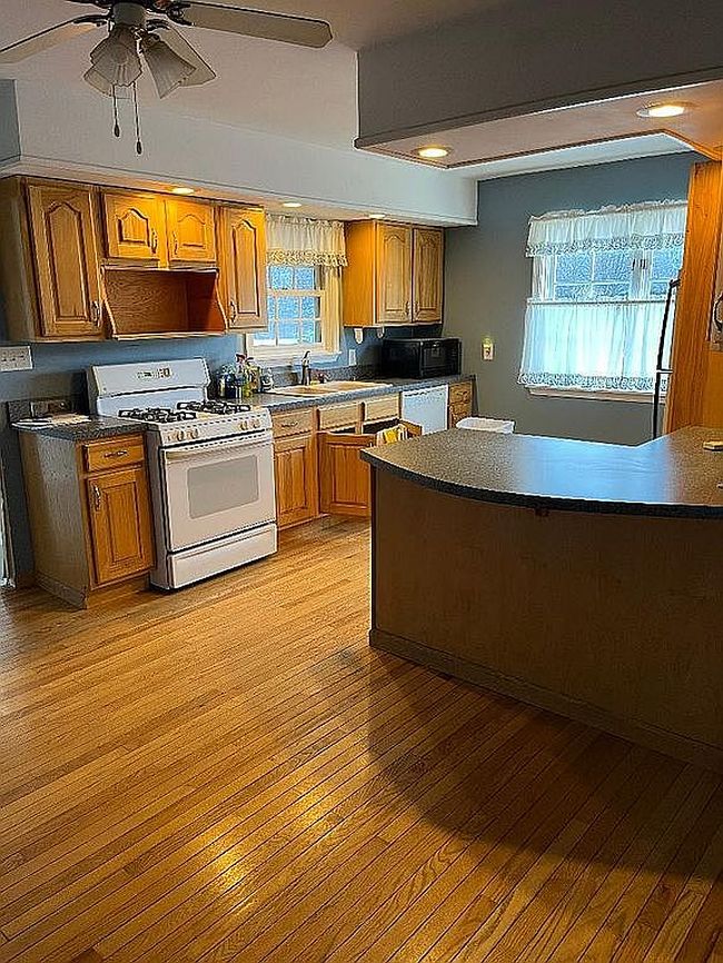 Image of 351 N Williamson Rd