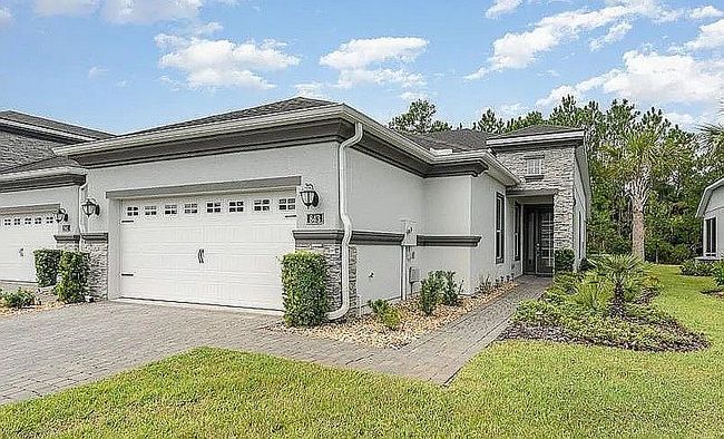 Photo of 843 Pinewood Dr