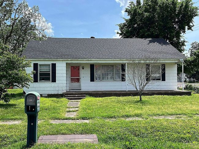 Image of 201 E 2nd St