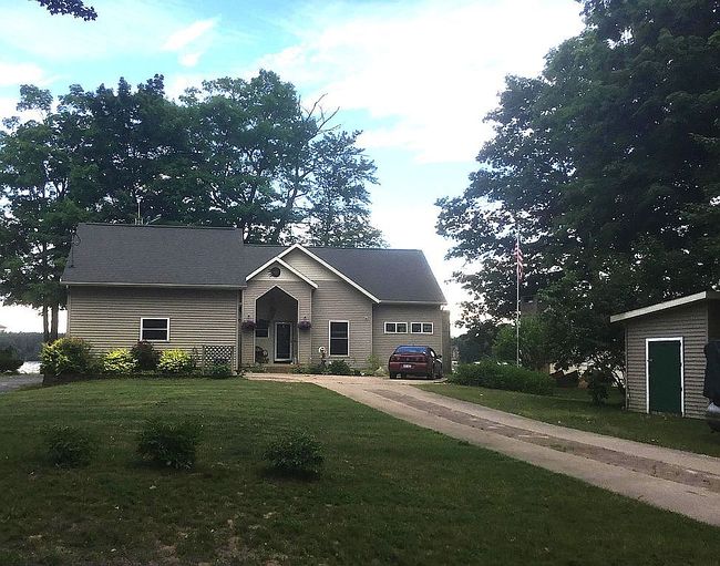 Photo of 5550 Cozy Point Dr, Croton, MI