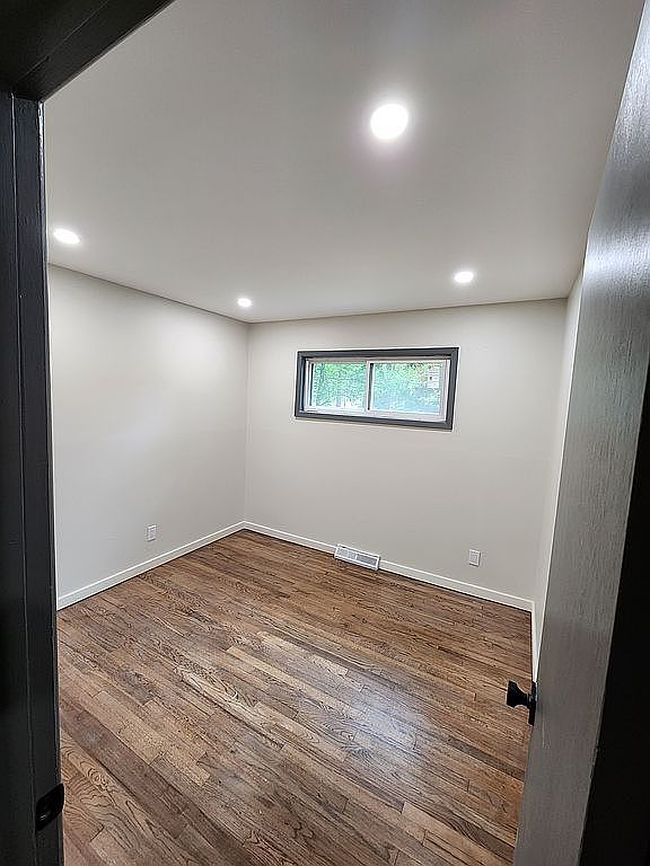 Additional photo 1 of property located at 7 Tulip Ln