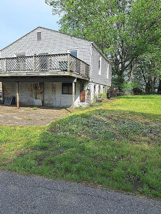 Image of 505 Charles St