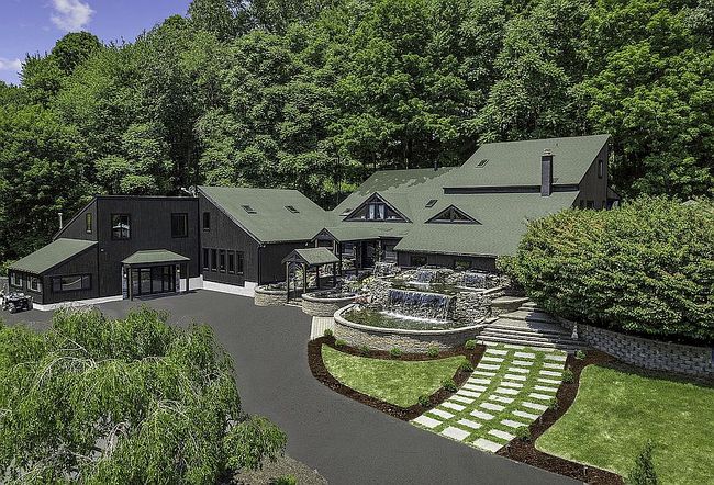 Photo of 19 Greentree Ln, Chester, NY