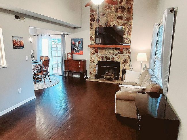 Photo of 1070 Foxshire Pl, Dayton, OH