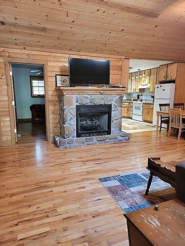 Image of 611 Black Bear Ln