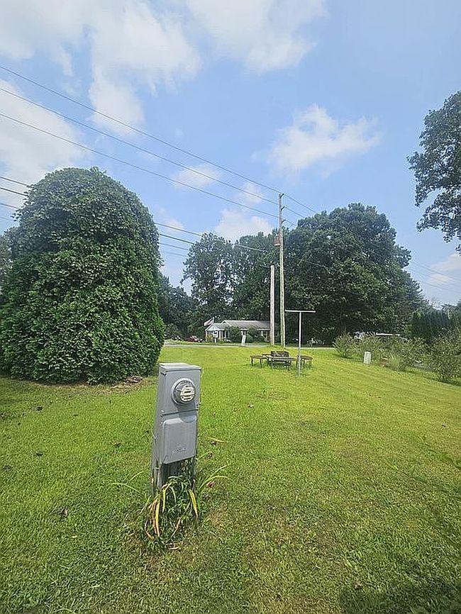 Photo of 25 Willington Dr, Macungie, PA