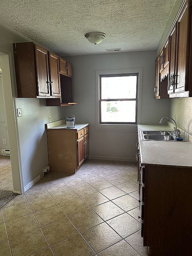 Photo of 6424 Seneca Trl, Mentor, OH