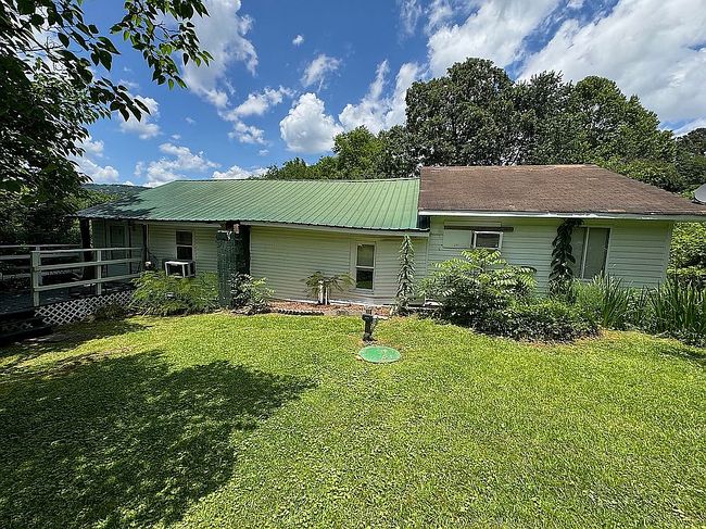 Photo of 9080 Daisy Dallas Rd, Soddy Daisy, TN