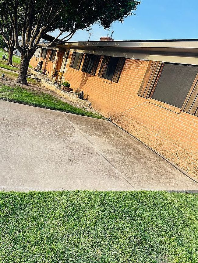 Photo of 511 S Main St, Quanah, TX