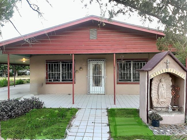 Photo of 220 S Ash Ave, Roma, TX