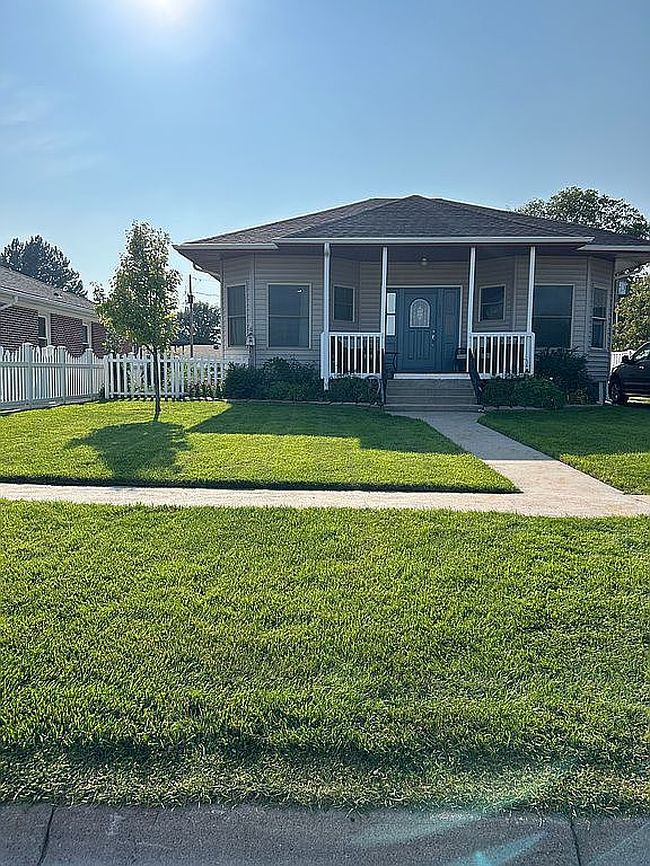 Photo of 320 Lincoln Ave