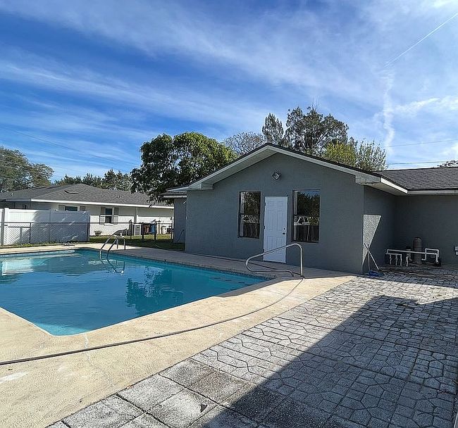 Image of 1420 Wood Ave