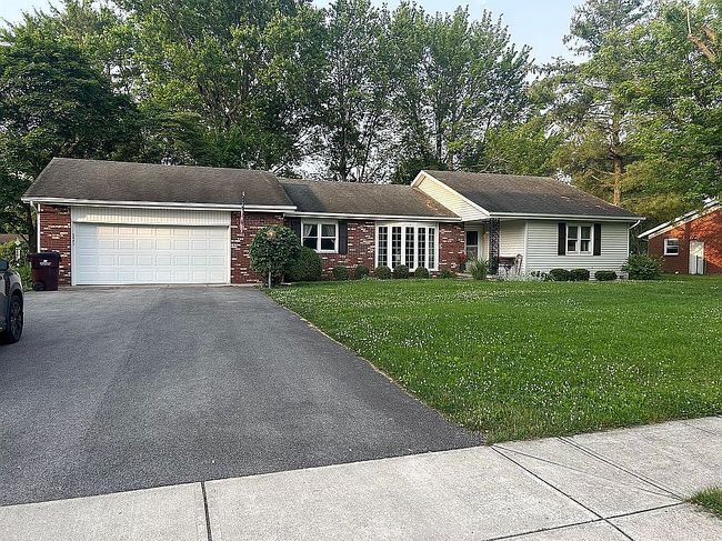 Photo of 427 E Lima Ave, Ada, OH