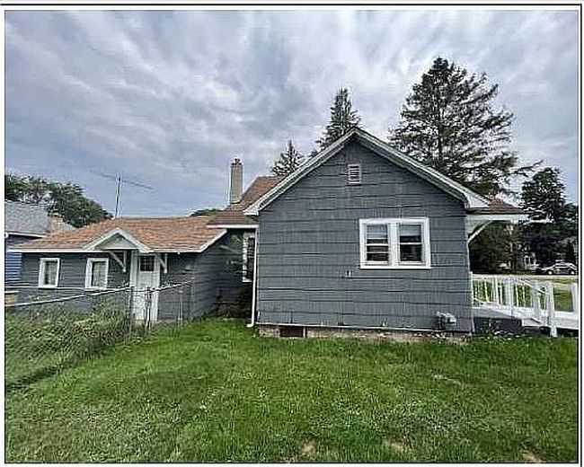 Image of 11 E Cass St