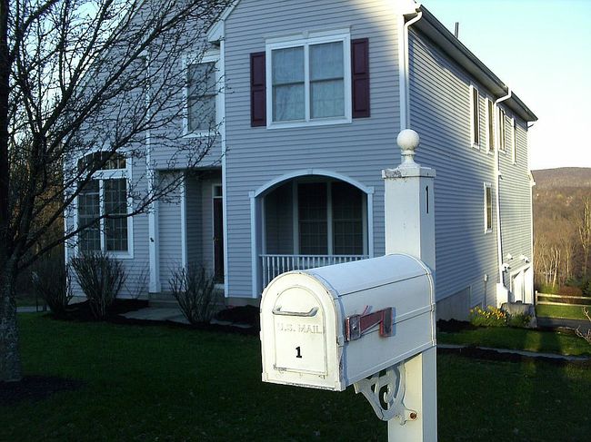 Photo of 1 Tartan Cir, Highland Mills, NY